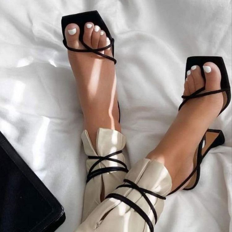 Kvinner Lace-up Square Toe Spool Heel Plain Sandals