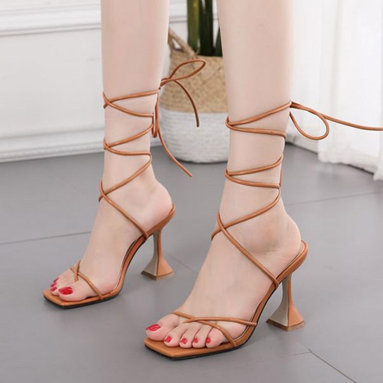 Kvinner Lace-up Square Toe Spool Heel Plain Sandals