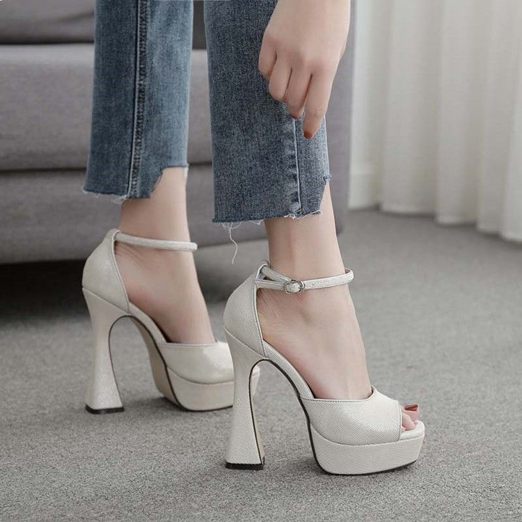 Kvinner Line-style Spenne Chunky Heel Vanlige Sandaler