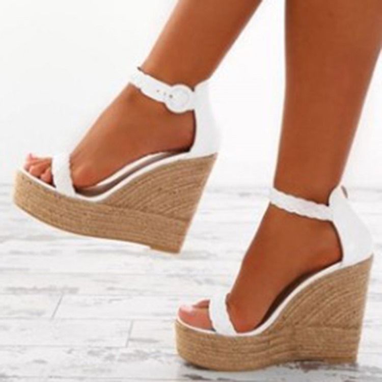 Plain Heel Covering Wedge Heel Damesandaler