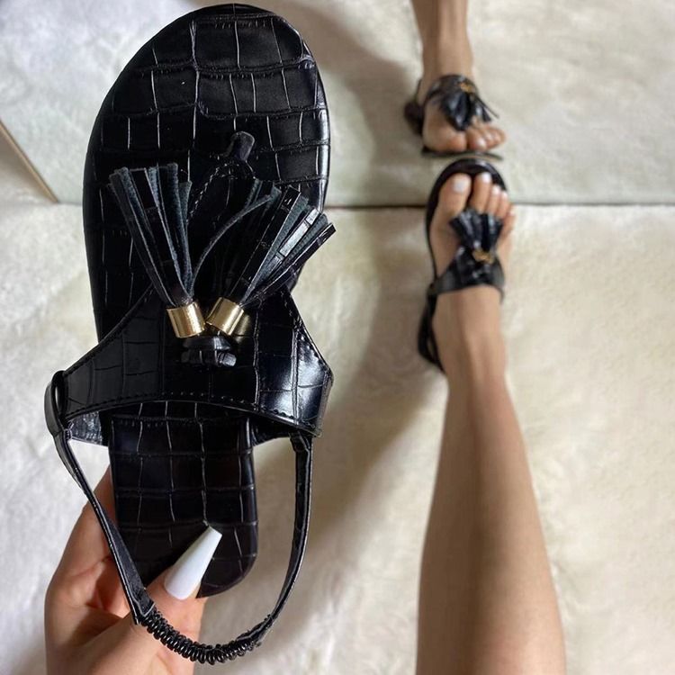 Slip-on Thong Flat With Sequin Dame Sandals