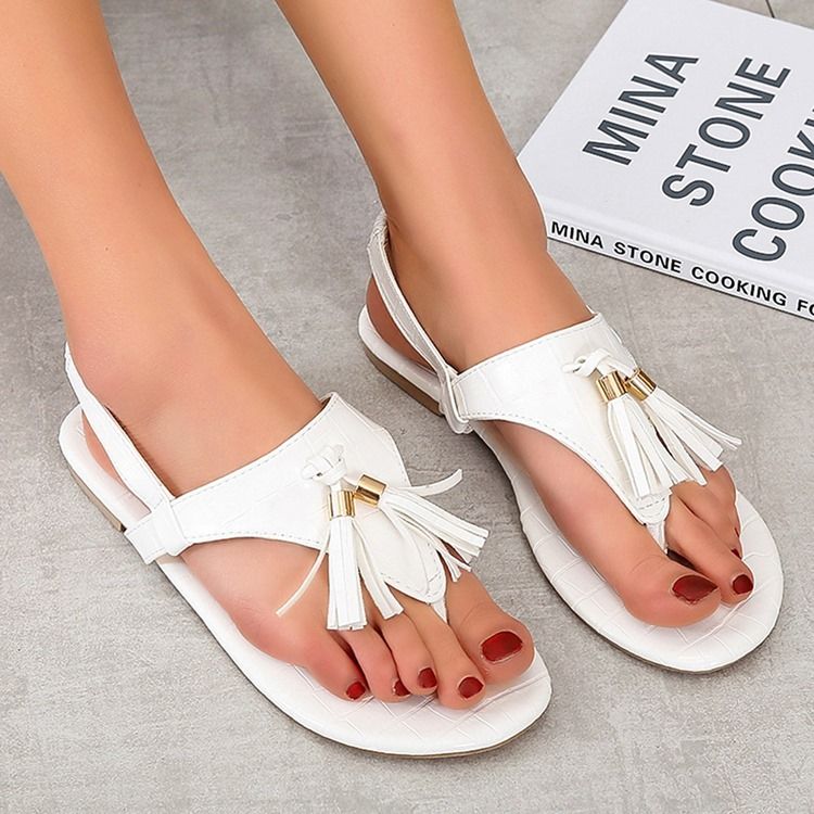 Slip-on Thong Flat With Sequin Dame Sandals