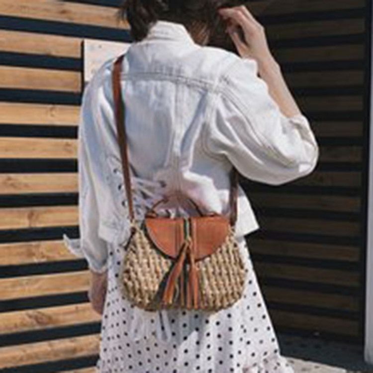 Grass Tassel Crossbody Vesker