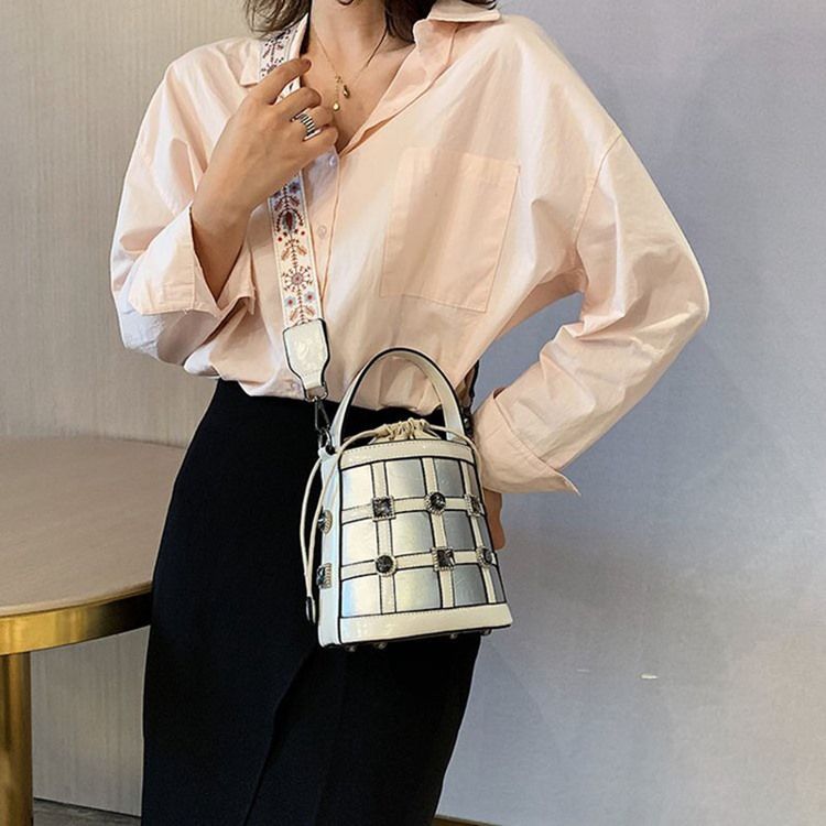 Plaid Rhinestone Barrel-shaped Tote Bags