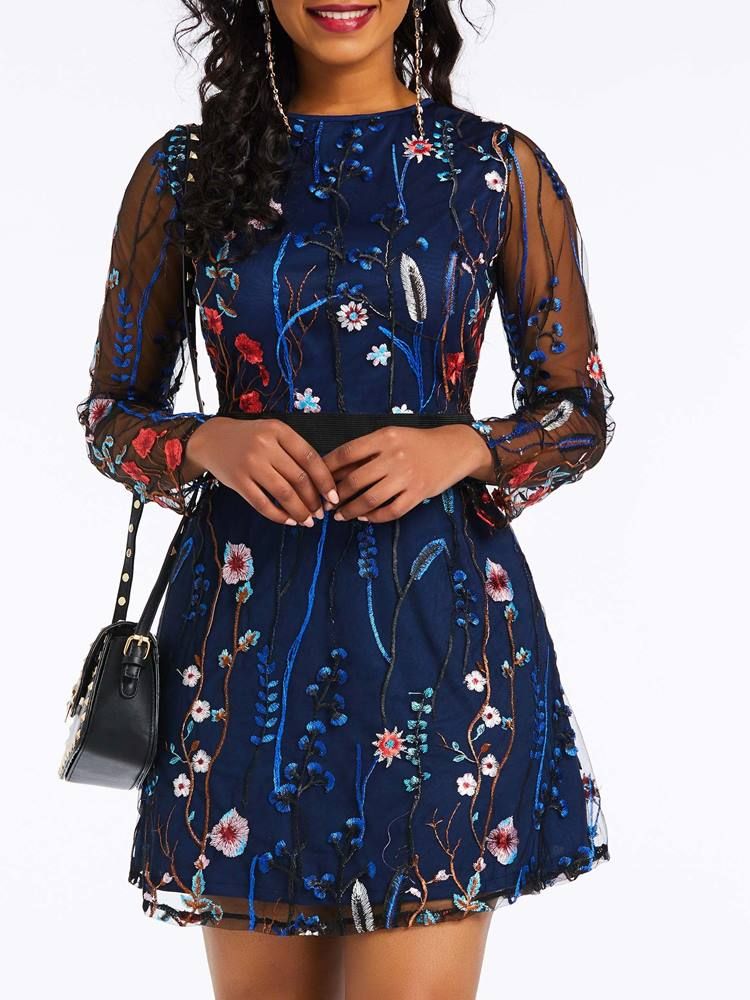 Broderi For Kvinner Over Kneet Floral Date Night Dress