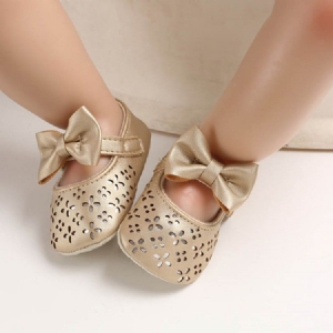 Bowknot Hollow Baby Shoes