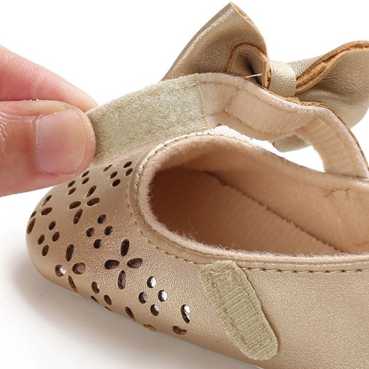 Bowknot Hollow Baby Shoes