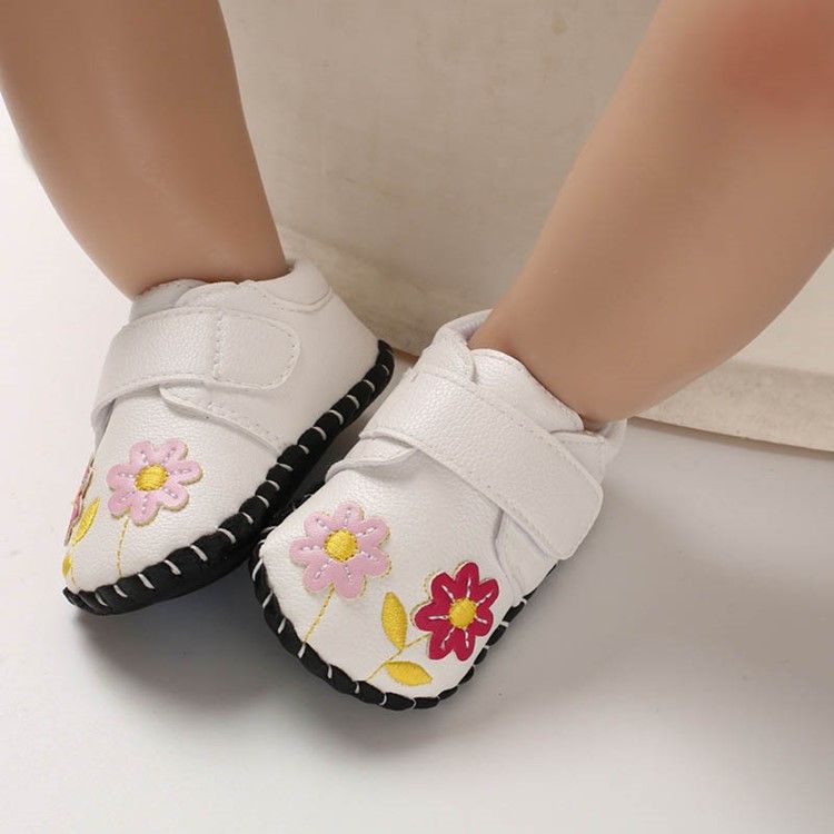 Floral Embroidery Baby Shoes