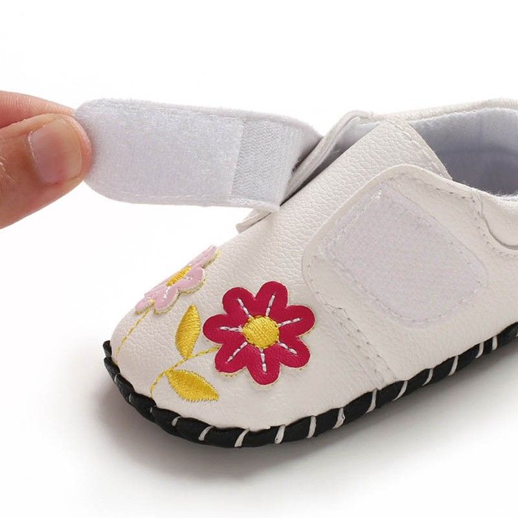 Floral Embroidery Baby Shoes