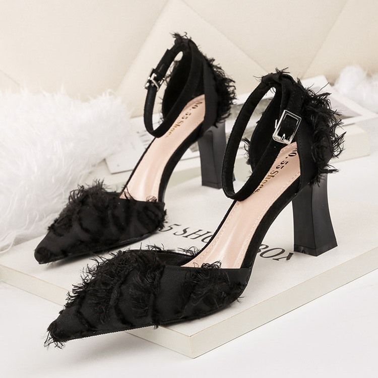 Chunky Heel Buckle Pointed Toe Dame Pumps