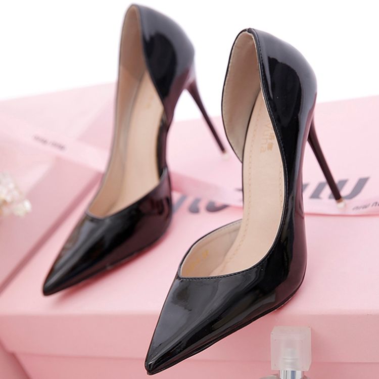 Kvinner Patent Leather Point Toe Pumps