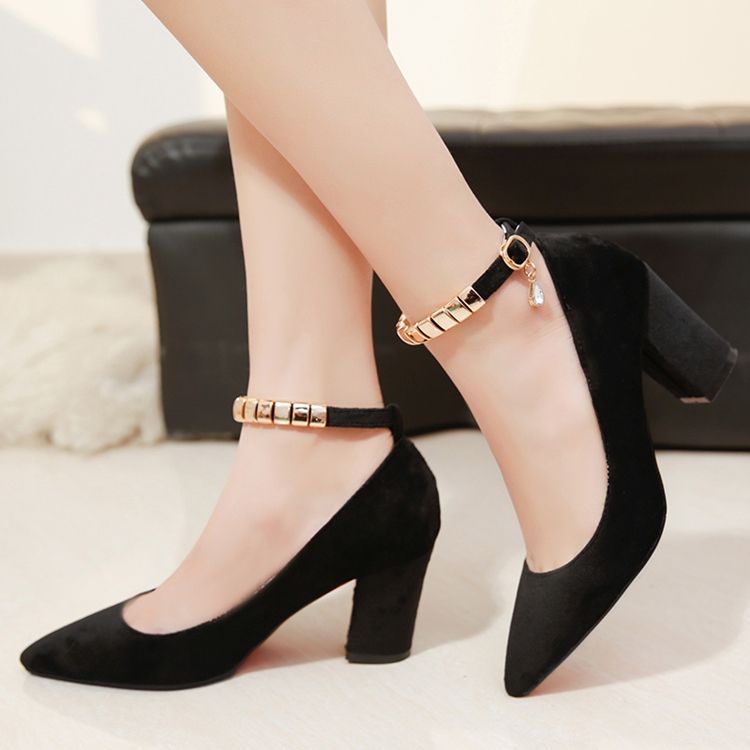 Kvinner Semsket Ankel Strap Point Toe Pumps