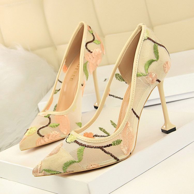 Slip-on Brodery Pointed Toe Thin Dame Shoes