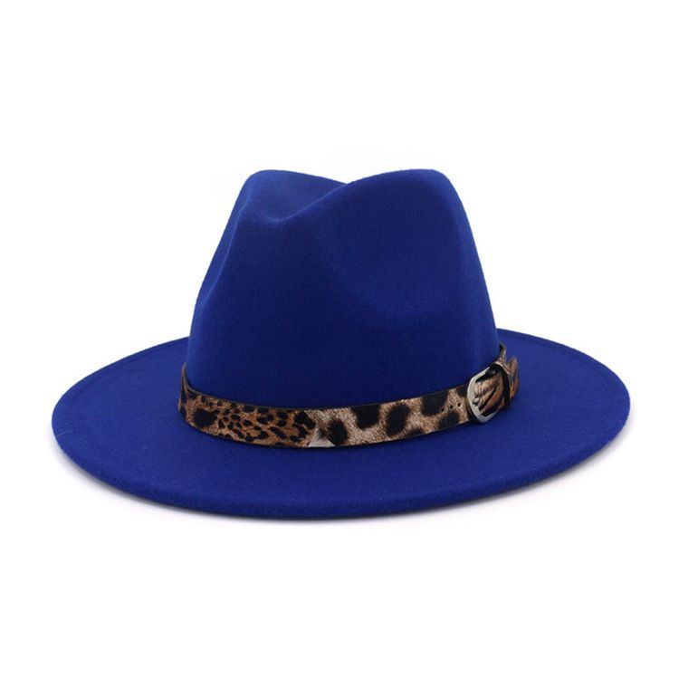 Ullblandinger For Kvinner Med Leopard Vinterhatter