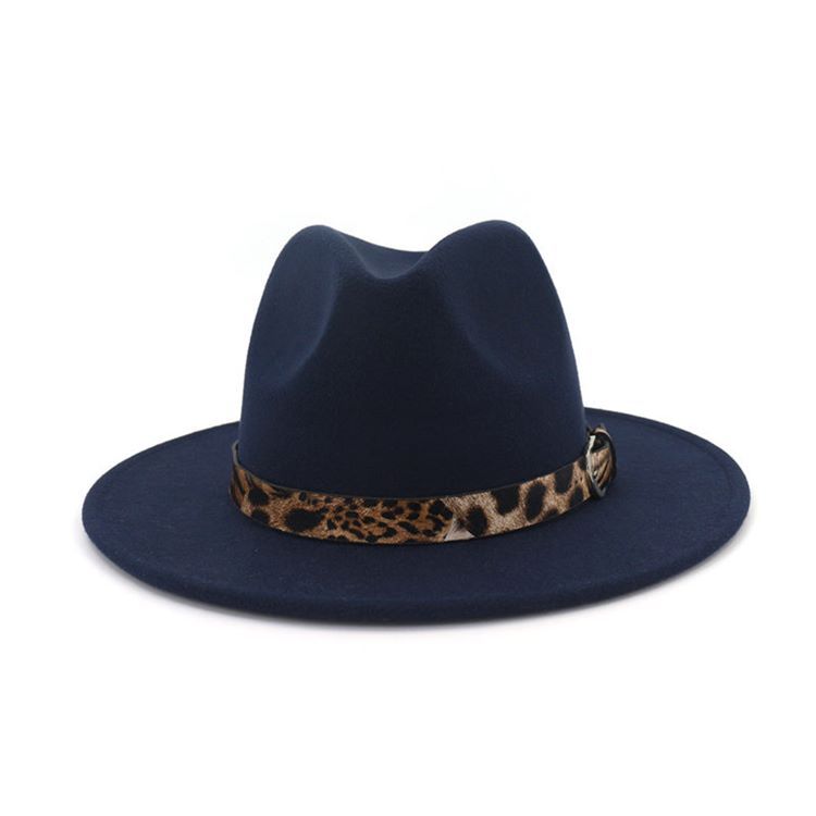 Ullblandinger For Kvinner Med Leopard Vinterhatter