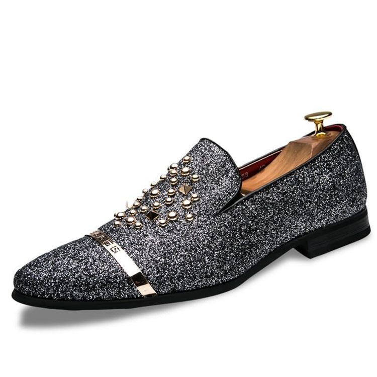 Sequin Rivet Pointed Toe Slip-on Herresko