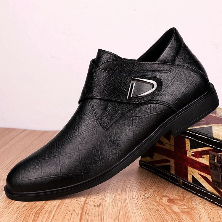 Low-cut Upper Plain Round Toe Men Leather Shoes