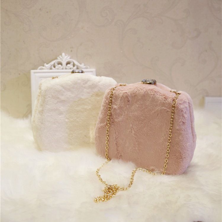 Chain Rabbit Hair Clutches Kvesker