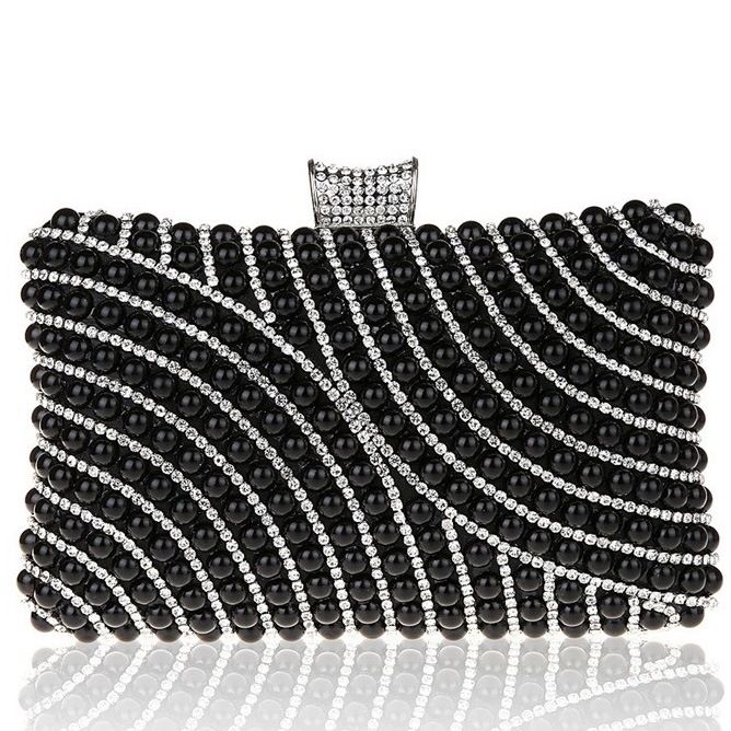 Grasiøs Beaded Clutch