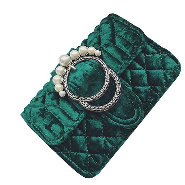 Retro Velvet Pearl Pryd Clutch