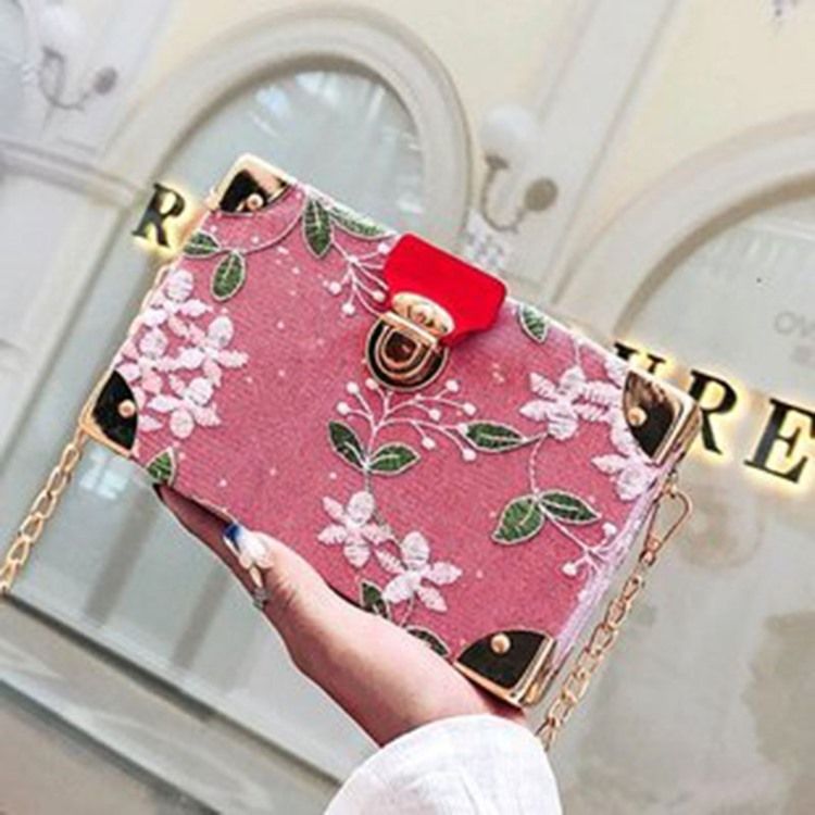 Broderi Floral Pu Flap Crossbody Vesker