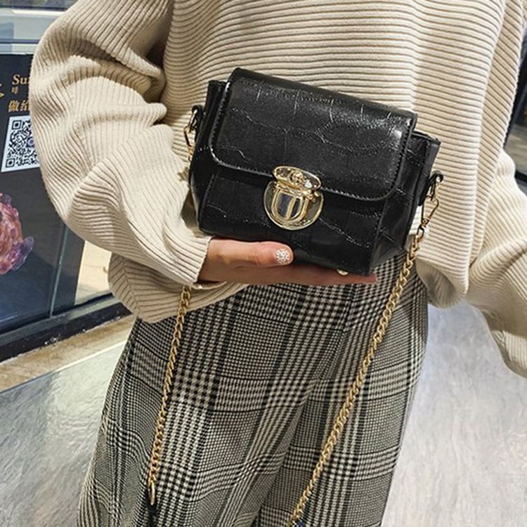 Chain Pu Alligator Rectangle Crossbody Vesker