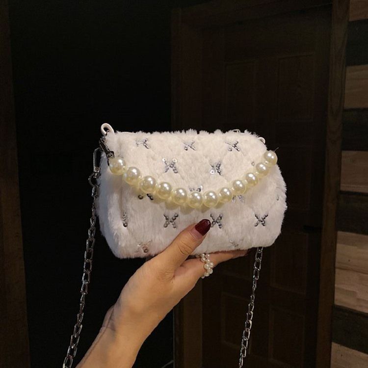 Pu Chain Circular Winter Crossbody Vesker