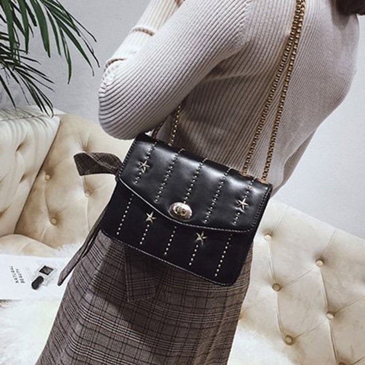 Rivet Pu Rectangle Crossbody Vesker