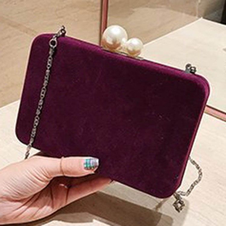 Vanlig Velour Chain Flap Crossbody Bag