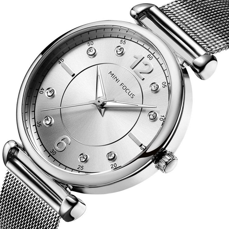 Classics Steel Band Quartz Diamante Dameklokke